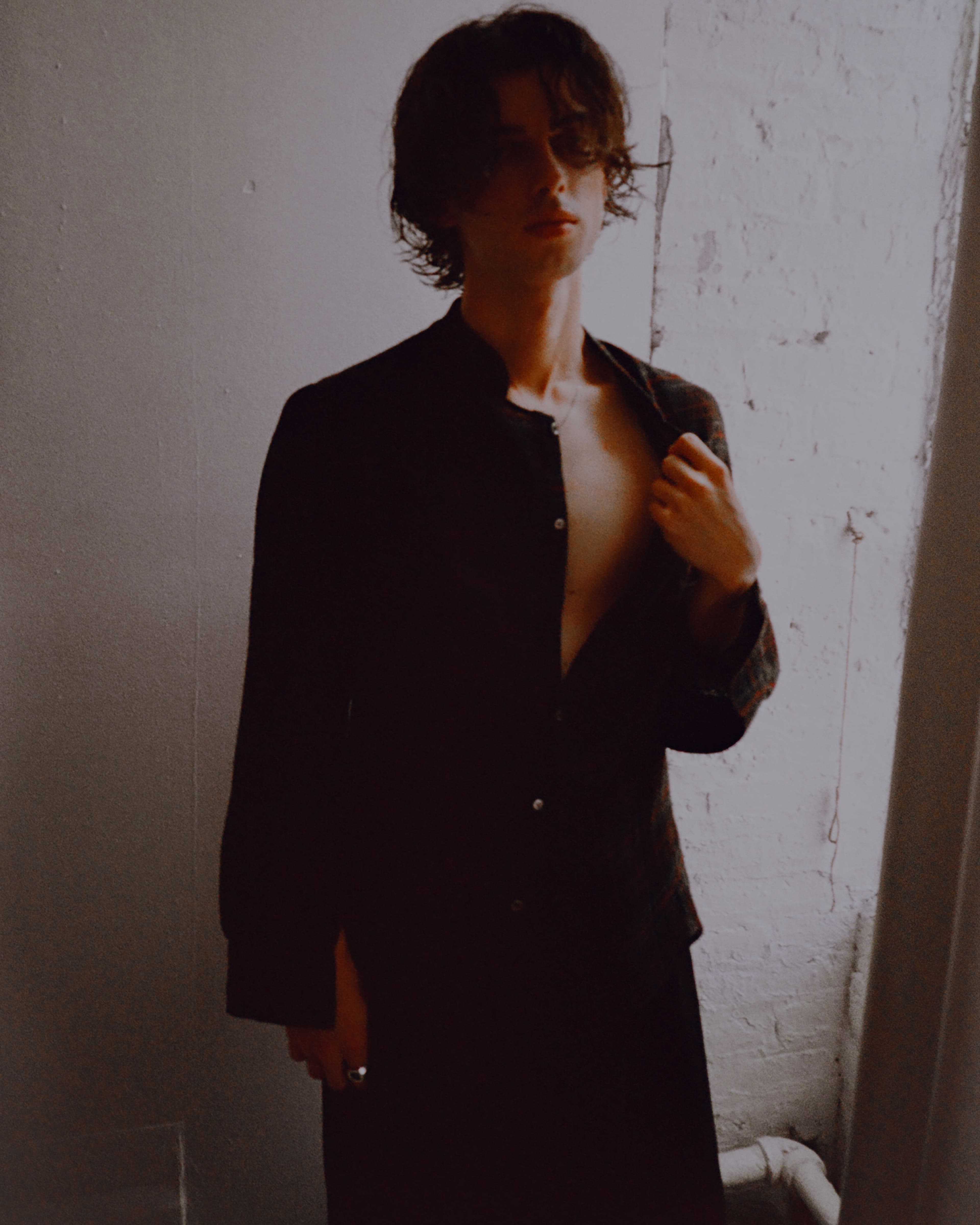 Los Angeles-based singer-songwriter mehro discusses their latest album, Trauma Lullabies, as well as their new single and upcoming shows supporting Half Alive on tour.