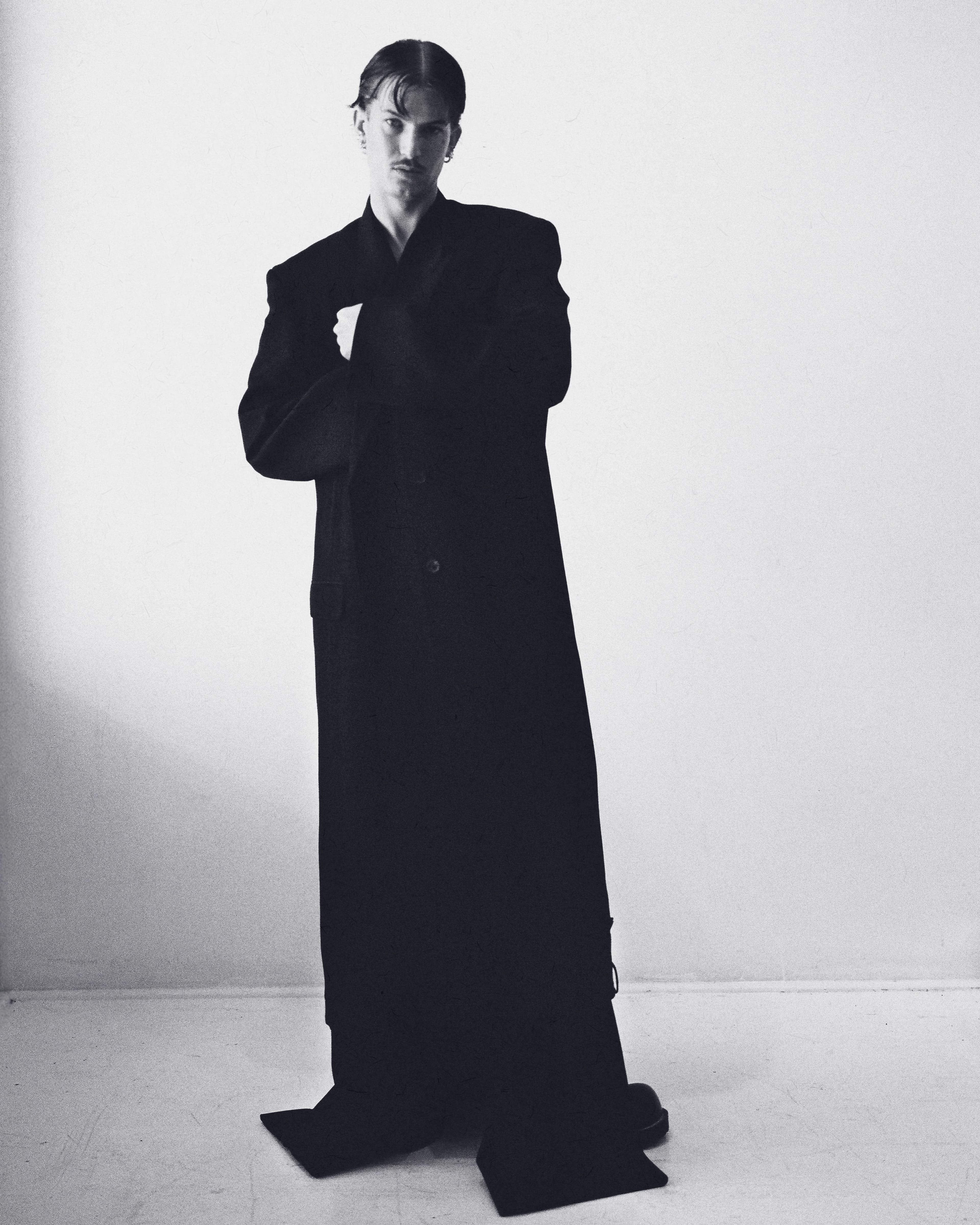 Gus Dapperton